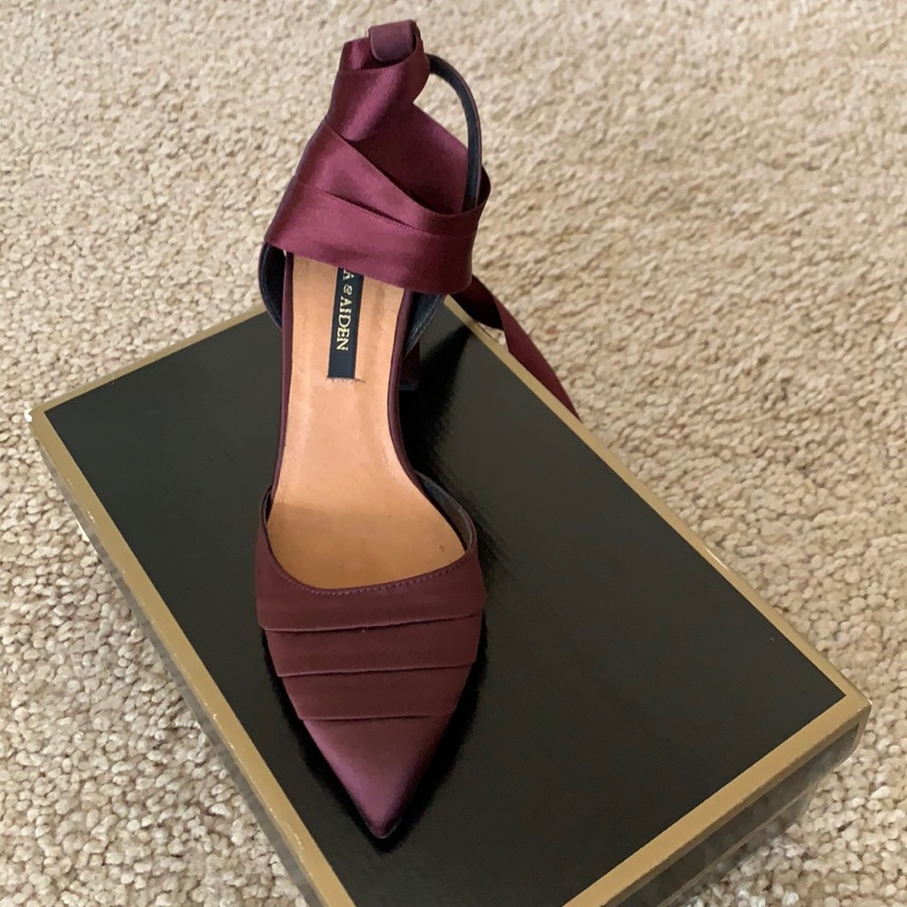 Ava & Aiden Sher satin heels